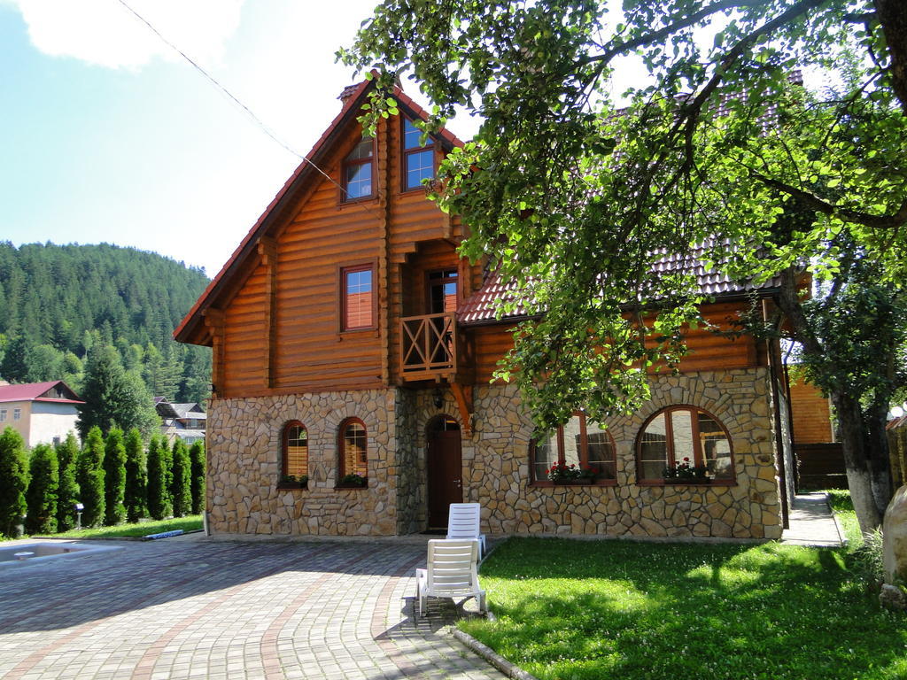Villa Bilogirya 야렘체 객실 사진